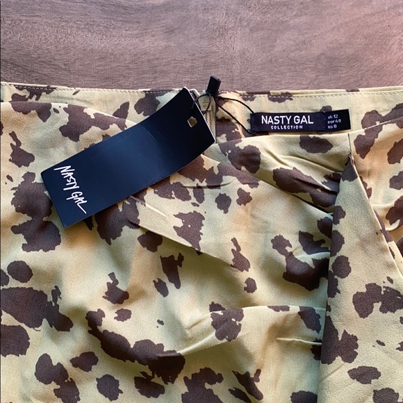 Cow Ruffle Mini Skirt - Picture 3 of 4